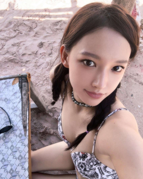 우주소녀 성소 비키니 몸매
