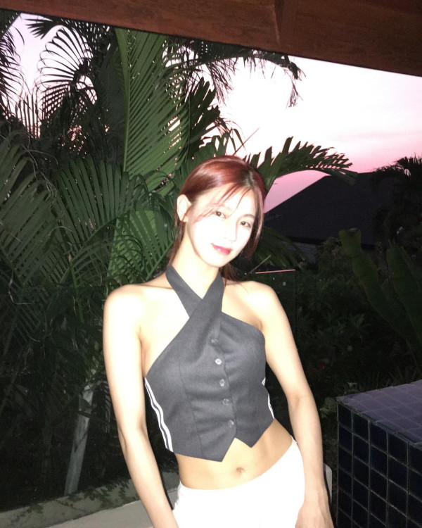 비키니 입은 아이들 조미연 몸매