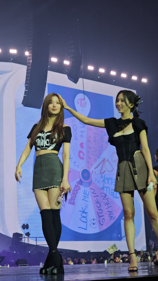 트와이스 사나,미나 란제리룩