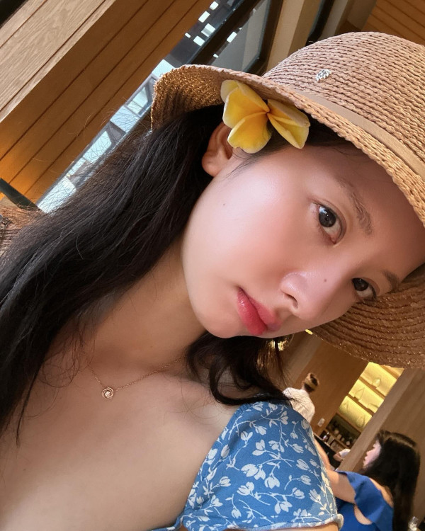 수영복 입은 우주소녀 보나