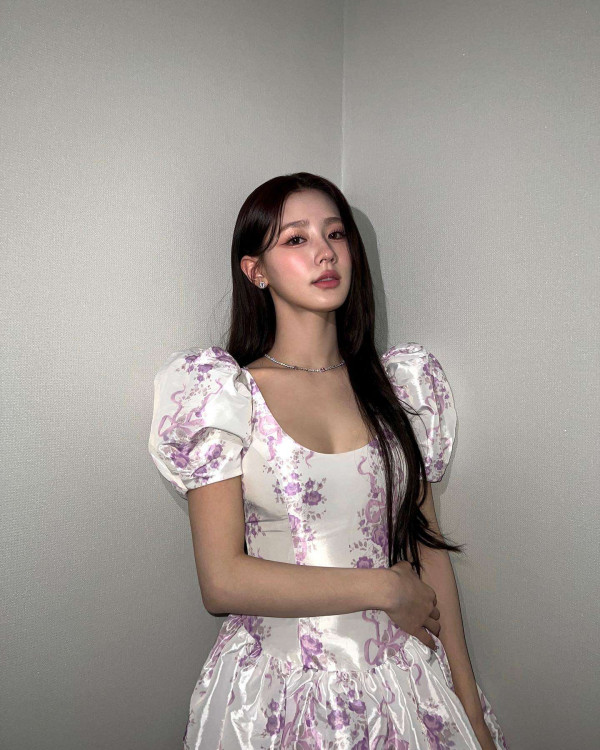 꽃무늬 드레스 여자아이들 미연