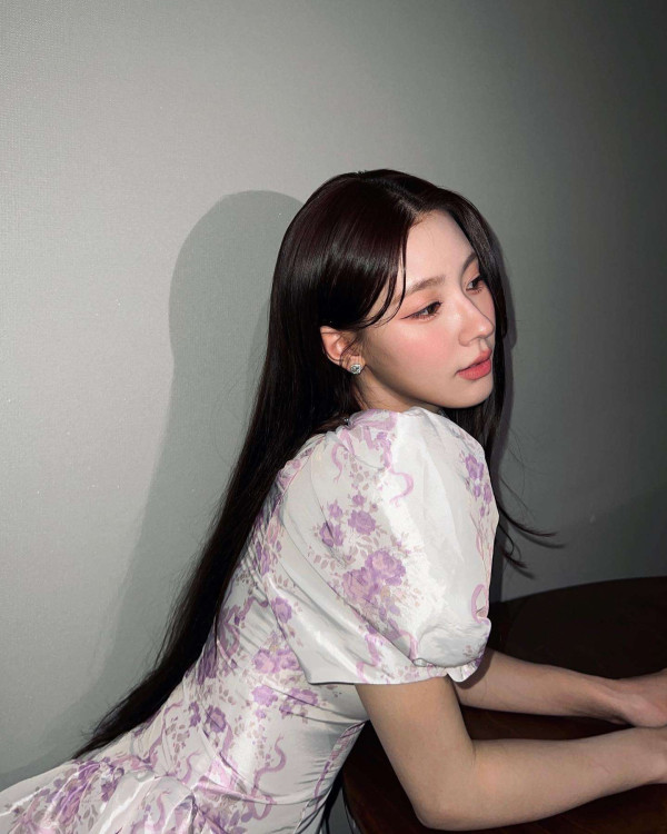 꽃무늬 드레스 여자아이들 미연