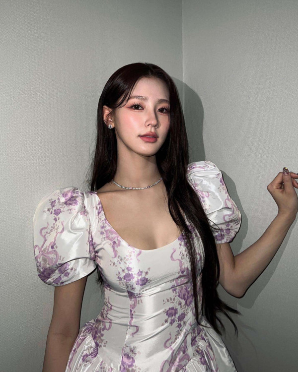 꽃무늬 드레스 여자아이들 미연