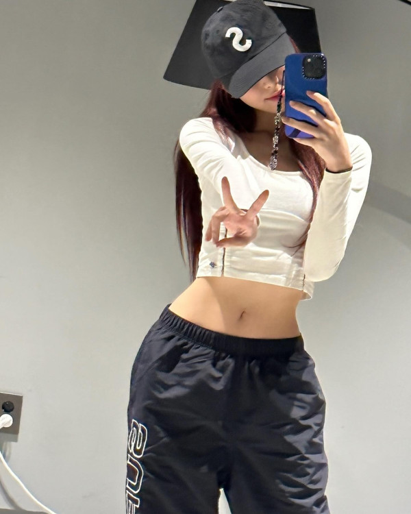 골반이 돋보이는 ITZY 유나