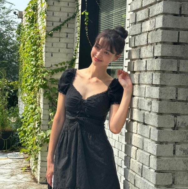 란제리룩 원피스 권나라