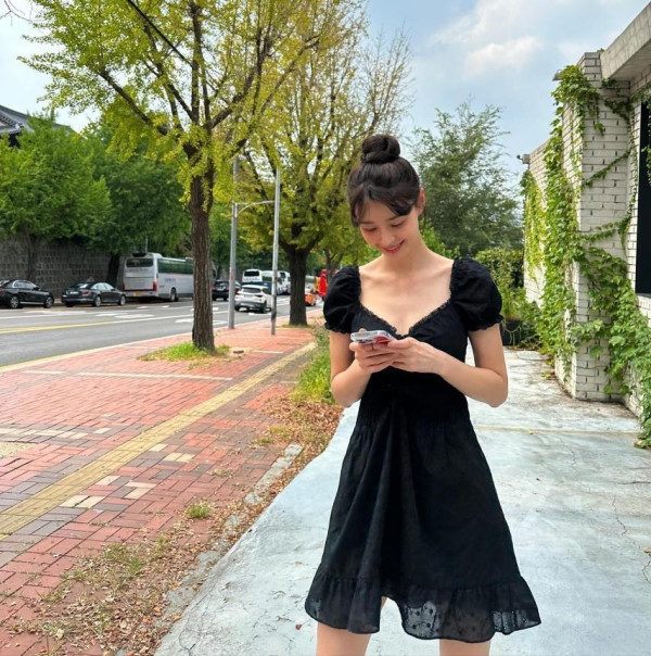 란제리룩 원피스 권나라