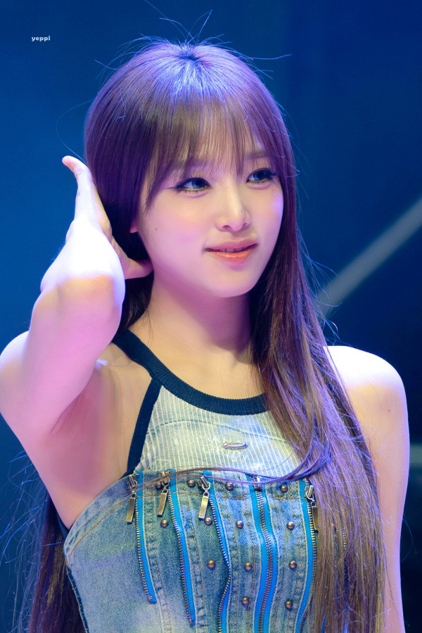 데님 코르셋 최예나