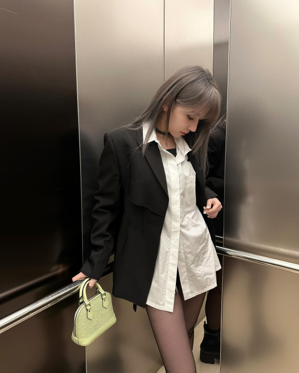 하의실종 셔츠룩 검스 르세라핌 사쿠라