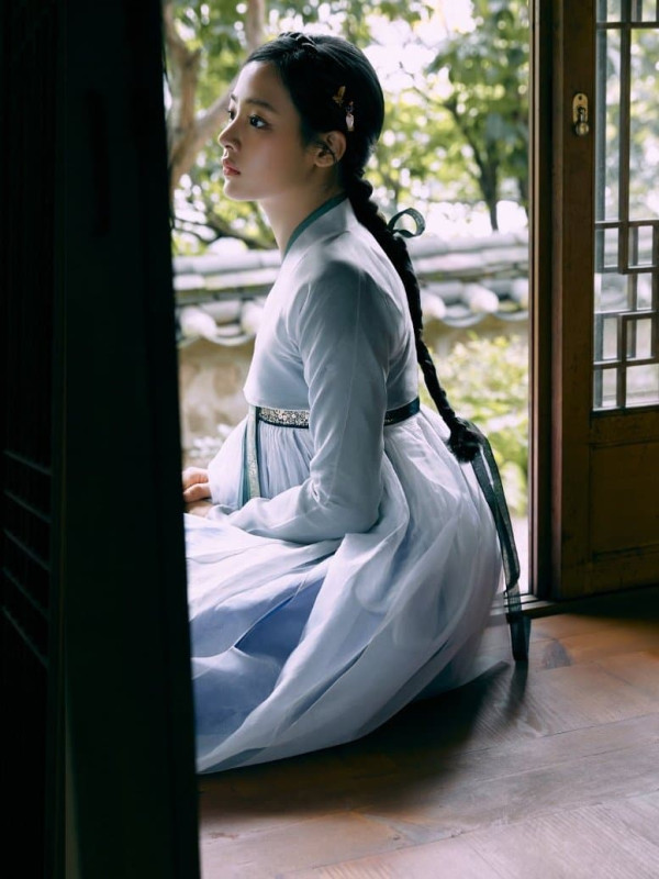 뉴진스 민지 오똑한 콧날