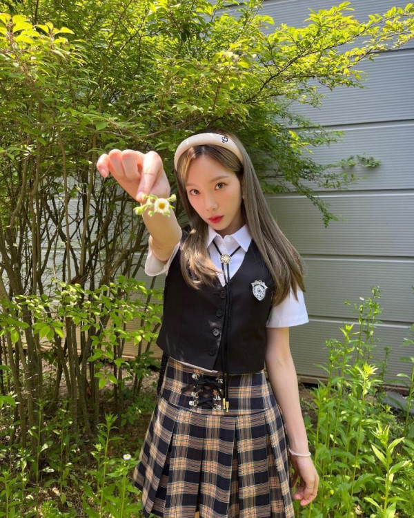 교복 입은 소녀시대 태연