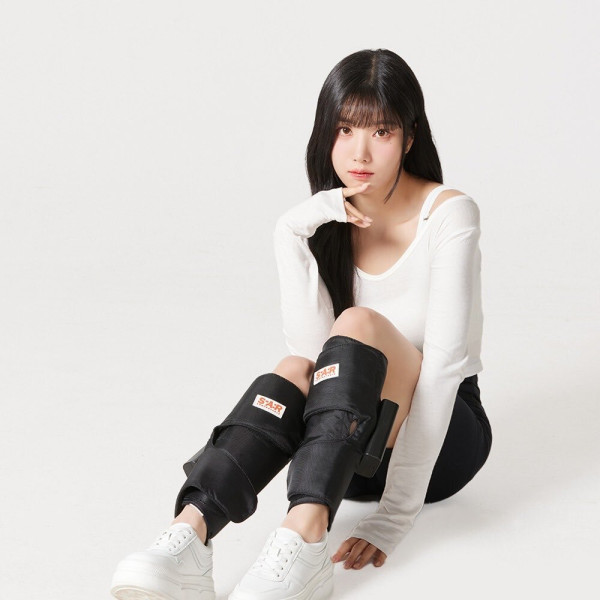 권은비 마사지기 광고 화보