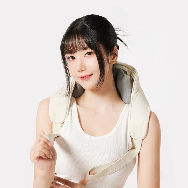권은비 마사지기 광고 화보