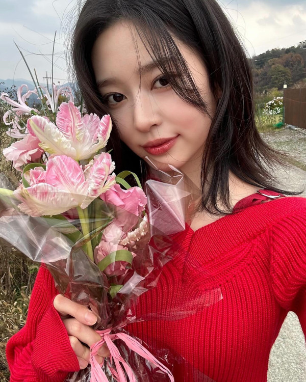 화보 찍은 김민주