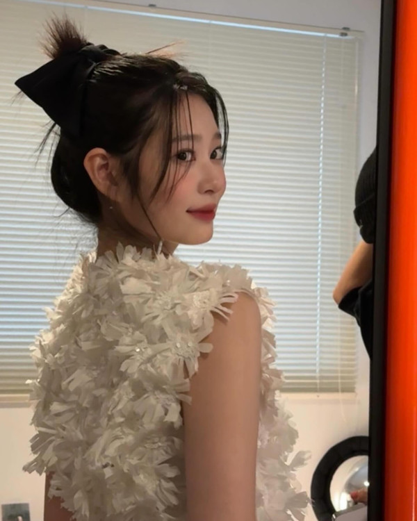 화보 찍은 김민주
