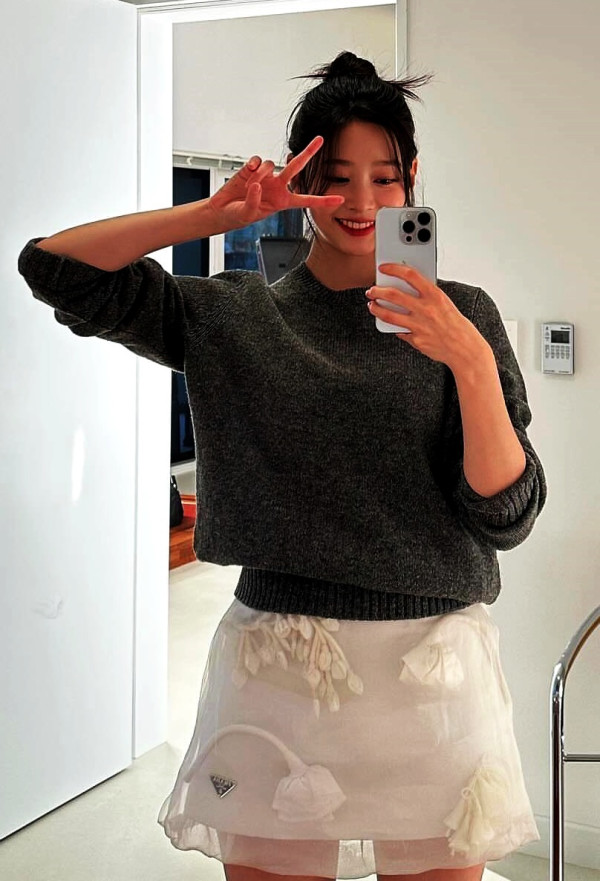 화보 찍은 김민주