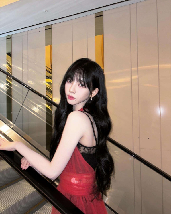 망사스타킹 에스파 카리나