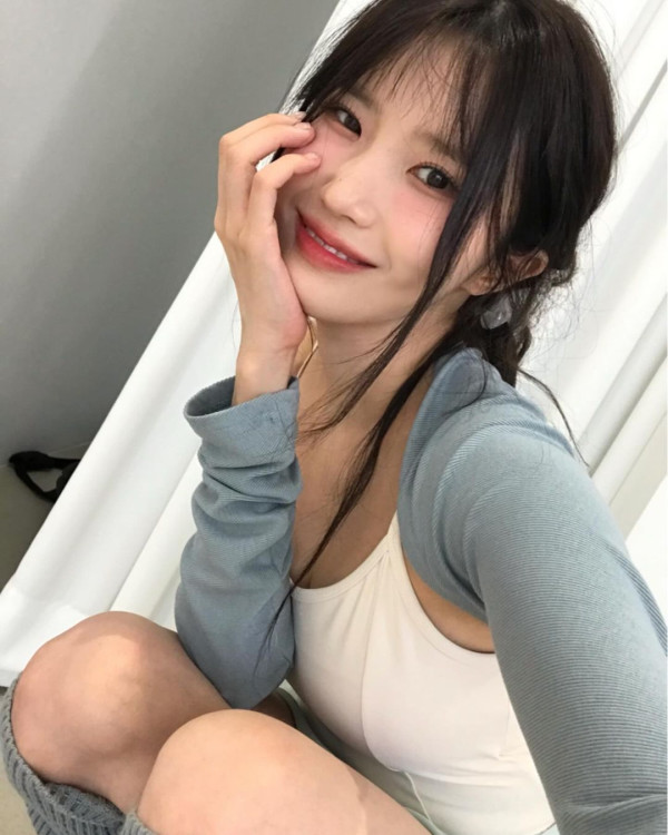 발레복 입은 프로미스나인 송하영