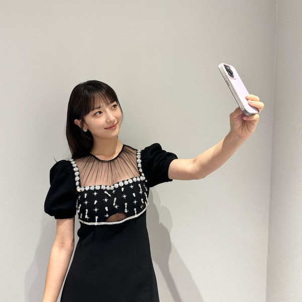 표예진 검은 드레스-낮에 뜨는 달