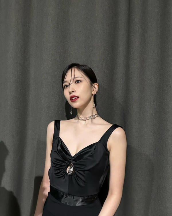 트와이스 미나 블랙드레스