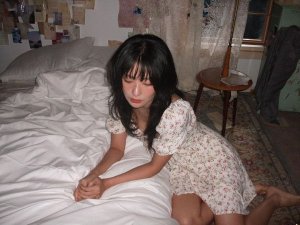 자다 깬듯한 표정 레드벨벳 슬기