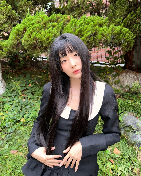 자다 깬듯한 표정 레드벨벳 슬기