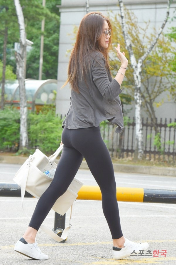 레깅스 패션 손나은