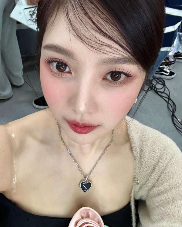 장미 튜브탑 레드벨벳 조이