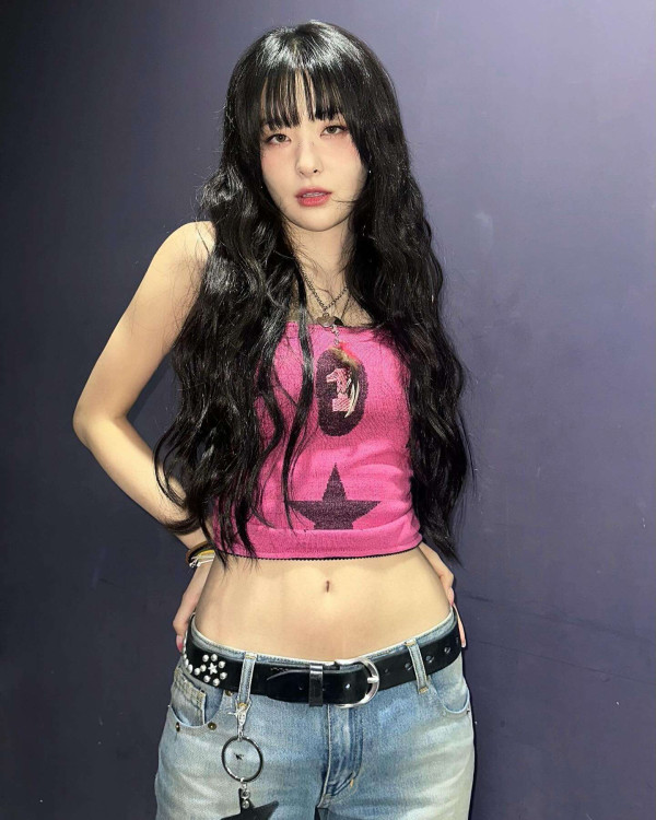 핑크색 튜브탑 레드벨벳 슬기