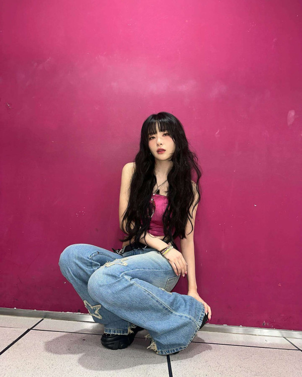 핑크색 튜브탑 레드벨벳 슬기
