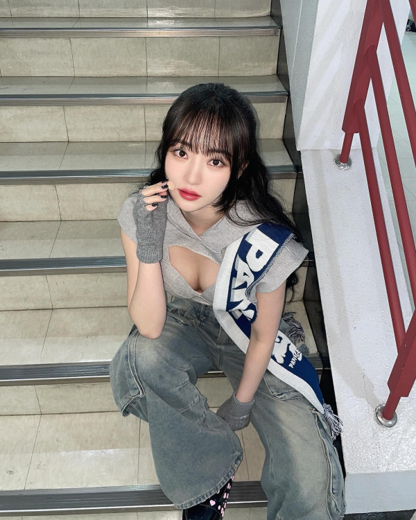회색 란제리룩 탱크탑 드림캐쳐 수아