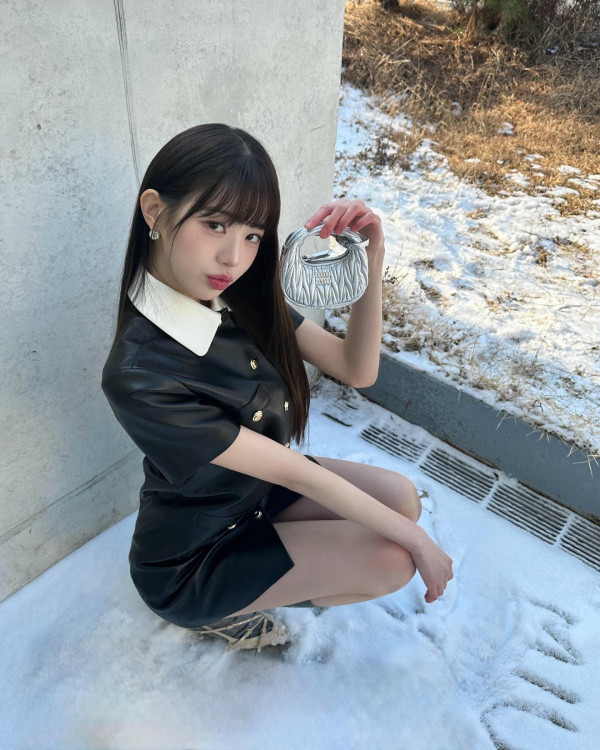 IVE 장원영 블랙원피 각선미