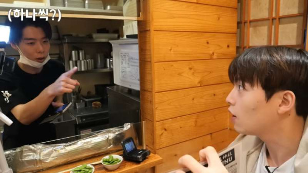 일본가서 사장님이 자동으로 한국말 하게 만들어버린 먹방 유튜버