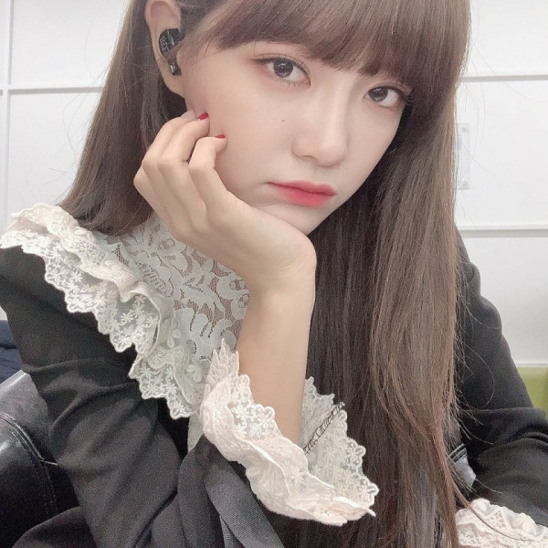 김세정 인스타 셀카