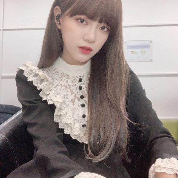 김세정 인스타 셀카