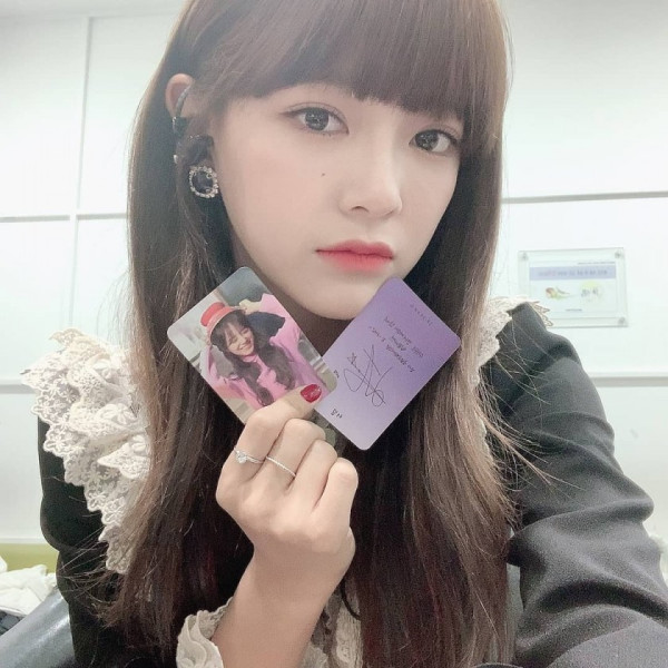 김세정 인스타 셀카