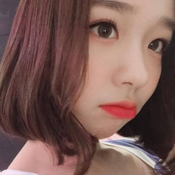 버스터즈 채연 초근접 셀카
