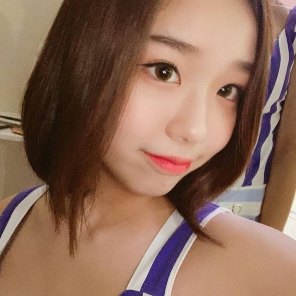 버스터즈 채연 초근접 셀카
