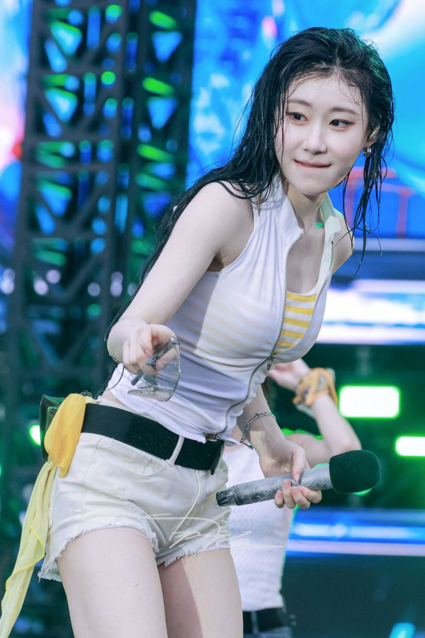 ITZY 채령 - 워터밤