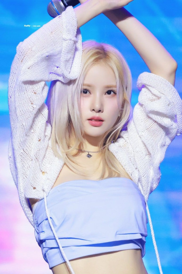 매끈한 백옥피부 상체 비비지 은하