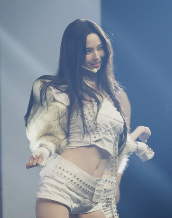 에스파 카리나 빌보드 위민 인 뮤직 어워즈