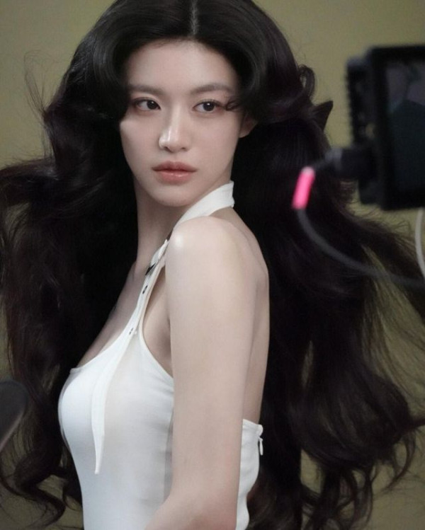 동탄룩 입은 배우 고윤정