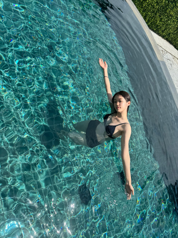 배우 노윤서 비키니 몸매