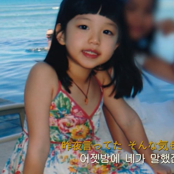 처음으로 공개된 장원영 어릴 때 사진들