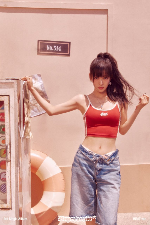 시원한 여름 컨셉의 프로미스나인 앨범화보