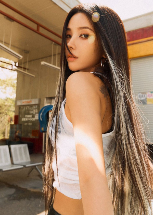 (여자)아이들 브라 비치는 컨셉 티저