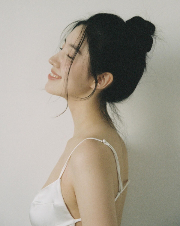 프리스틴 시연 등짝이 시원한 끈슬립