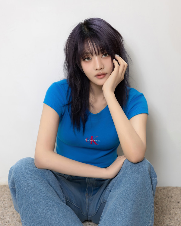 검정 CK 브라팬티 아이들 민니