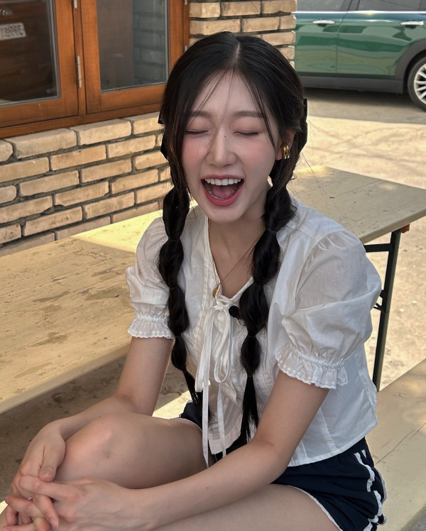 러블리즈 양갈래 고라니 정예인