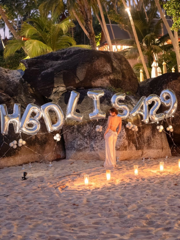 비키니 입고 엉덩이 자랑하는 블랙핑크 리사