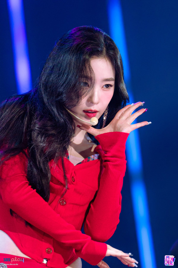 올레드 의상 레드벨벳 아이린